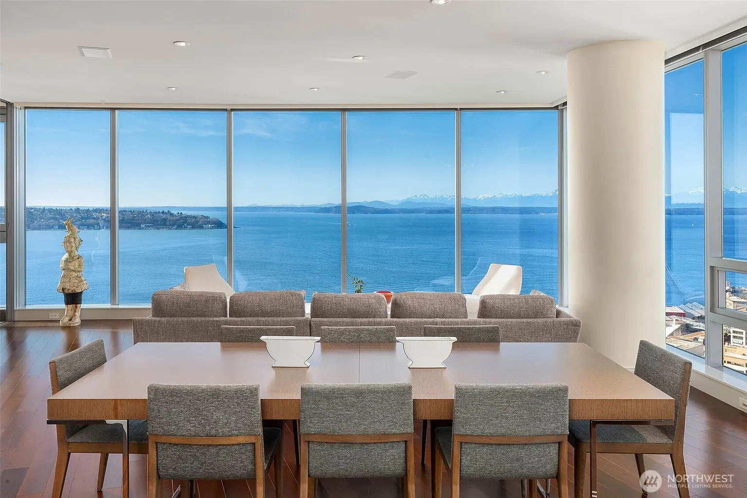 The Escala Crown Penthouse photograph 3